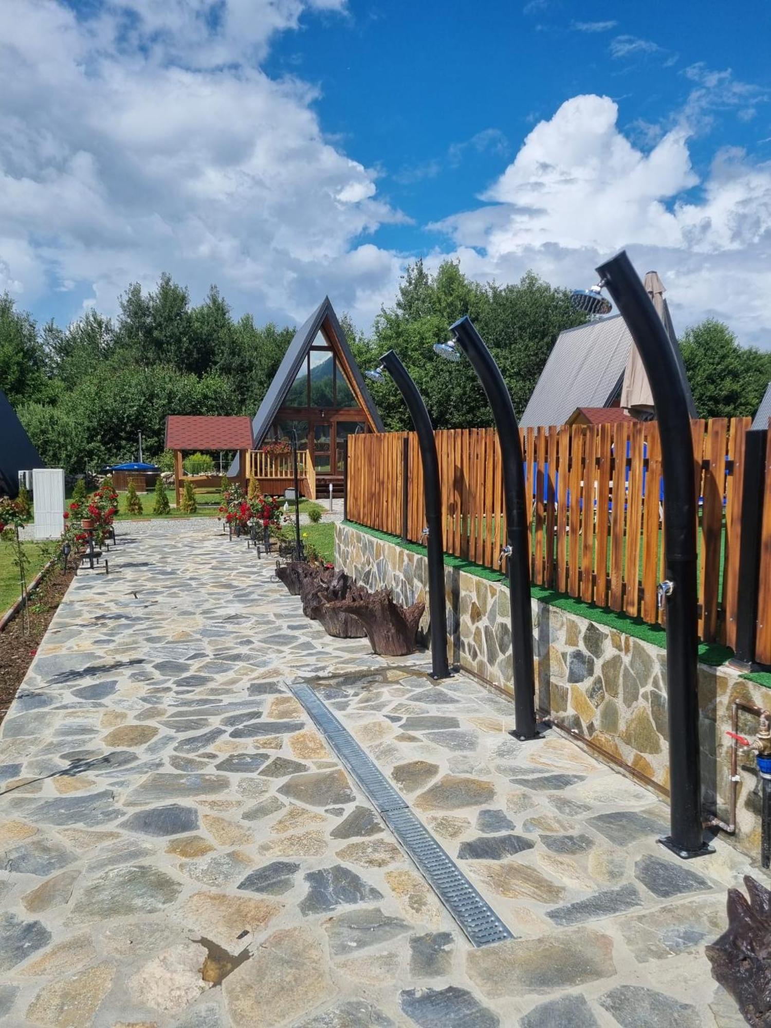 Doka Valea Sebesului A-Frame Hotel Bagian luar foto